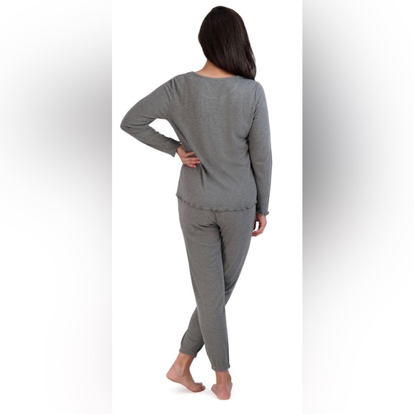 Pyjama - Picture 3 of 6